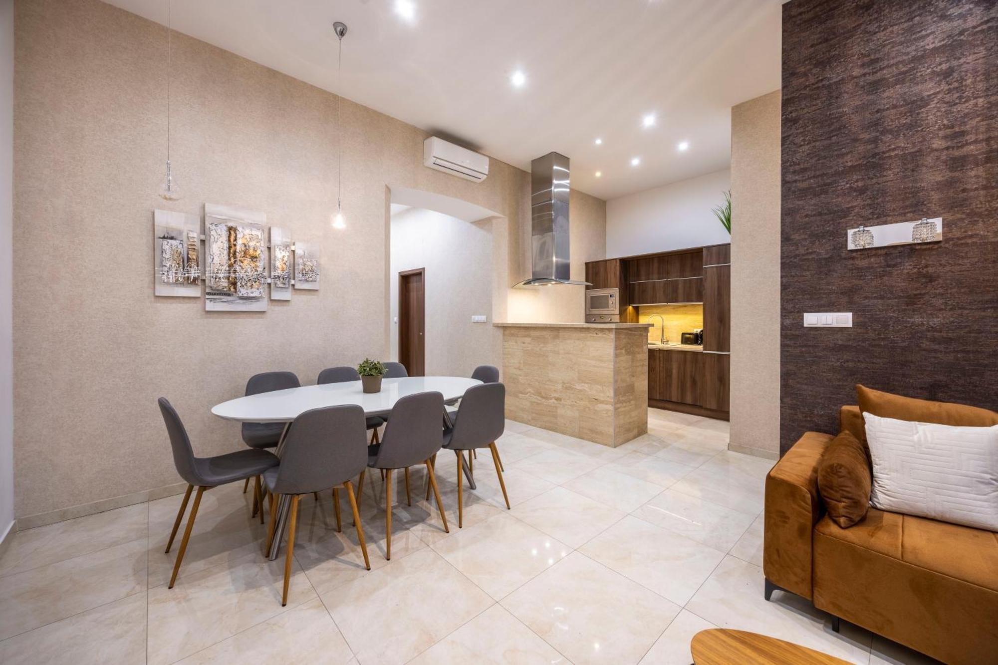 Apartment Luxe N' Charm Grand By Prestige Homes Budapest