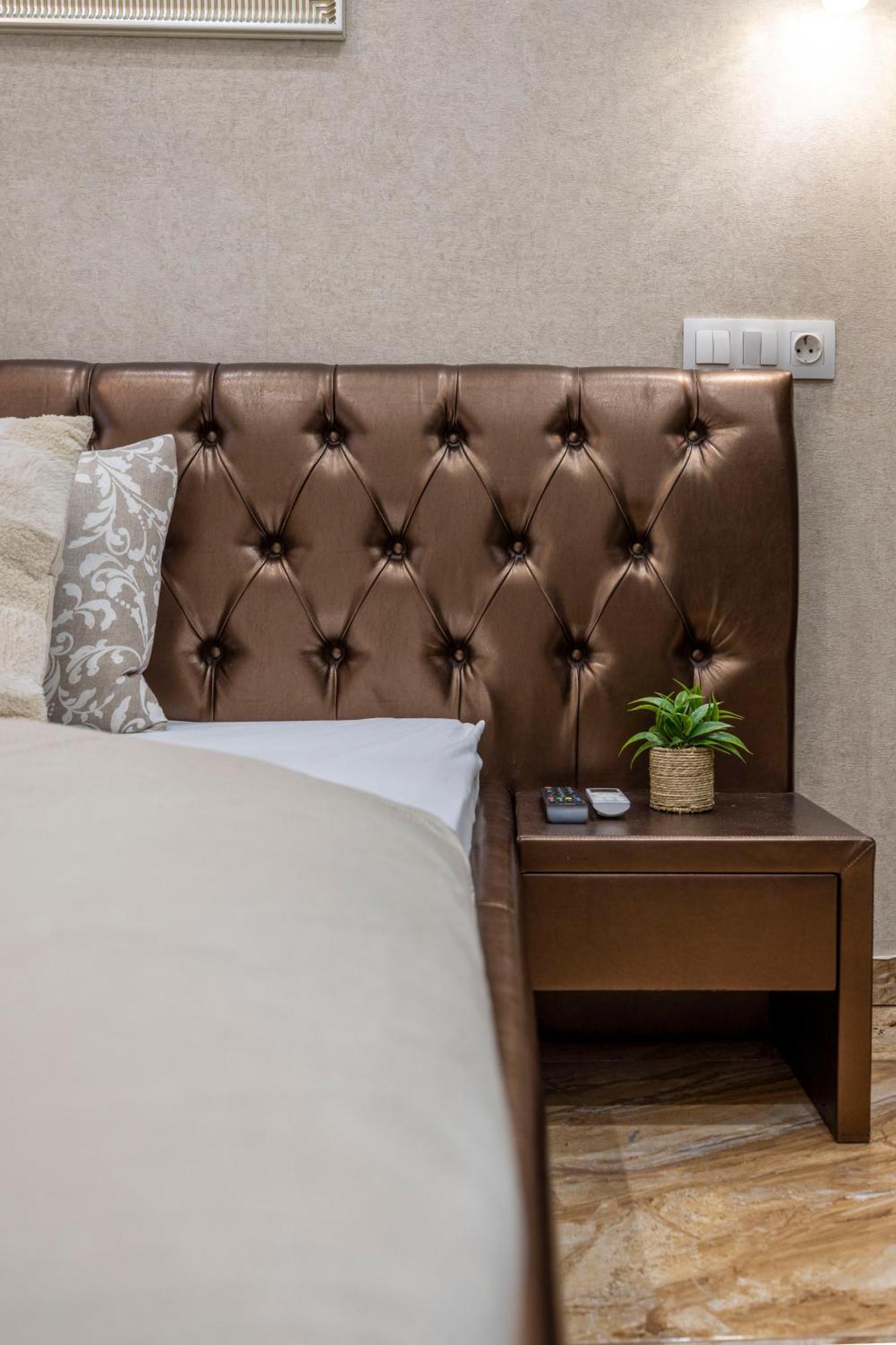 Luxe N' Charm Grand By Prestige Homes * Budapest