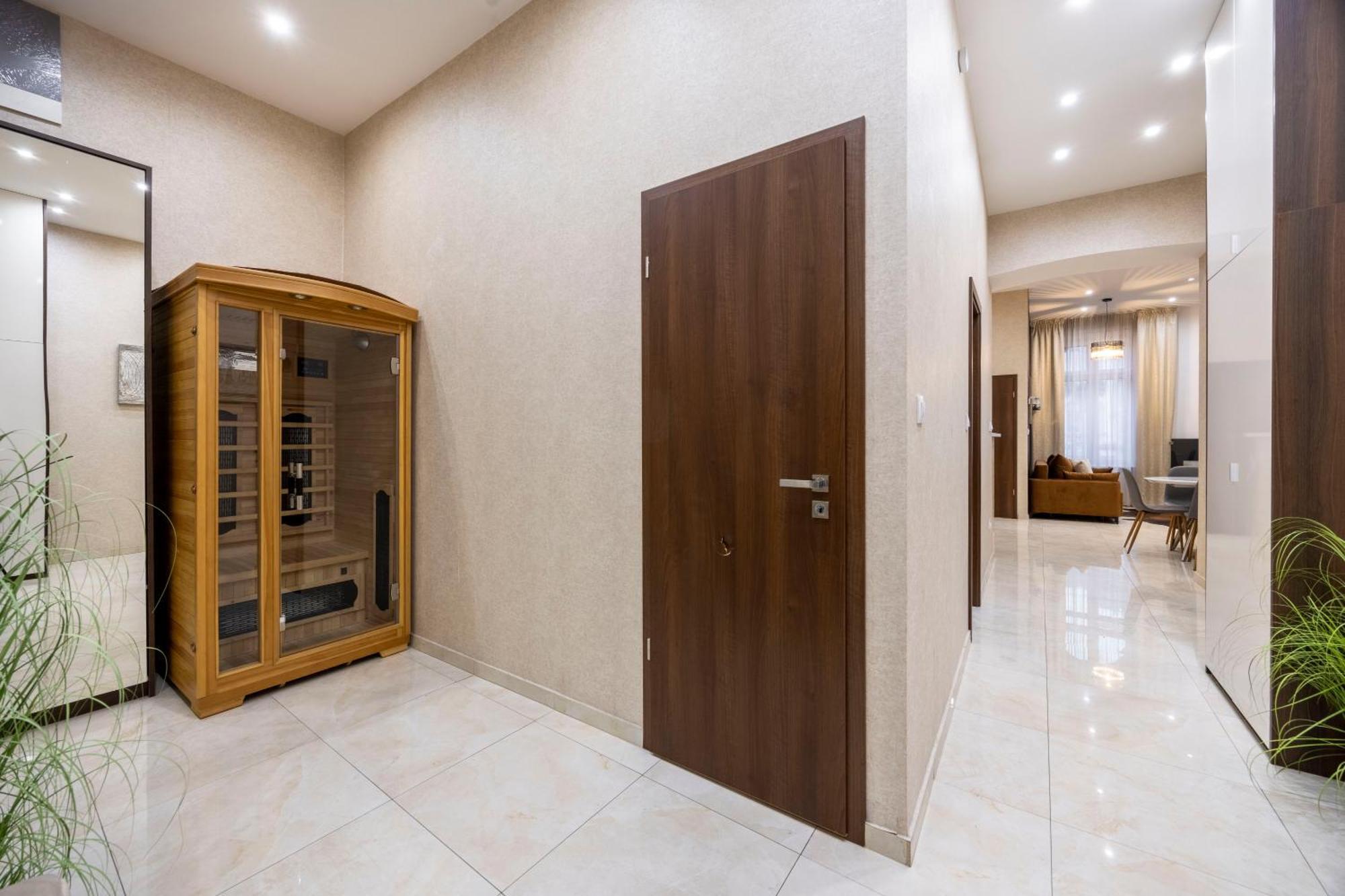 Luxe N' Charm Grand By Prestige Homes Apartman